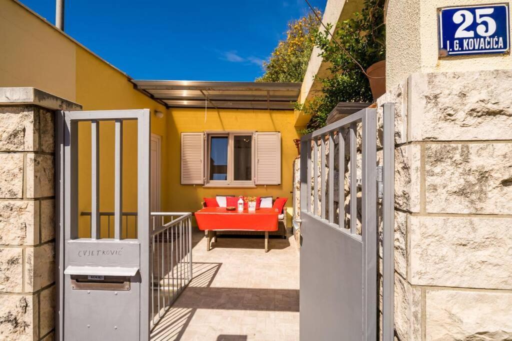 Katarina Sea View Apartment *