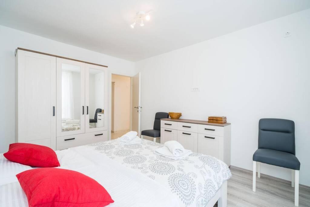 Apartment Katarina Sea View *