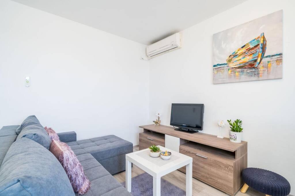 Katarina Sea View Apartment *